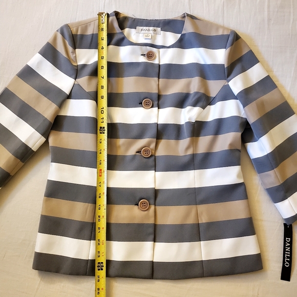 Danillo Size 12 Striped 2-Piece Skirt Suit - Picture 14 of 16